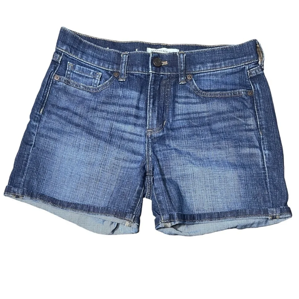 Banana Republic Premium Denim Roll up Blue Denim Shorts Medium Wash women’s 25